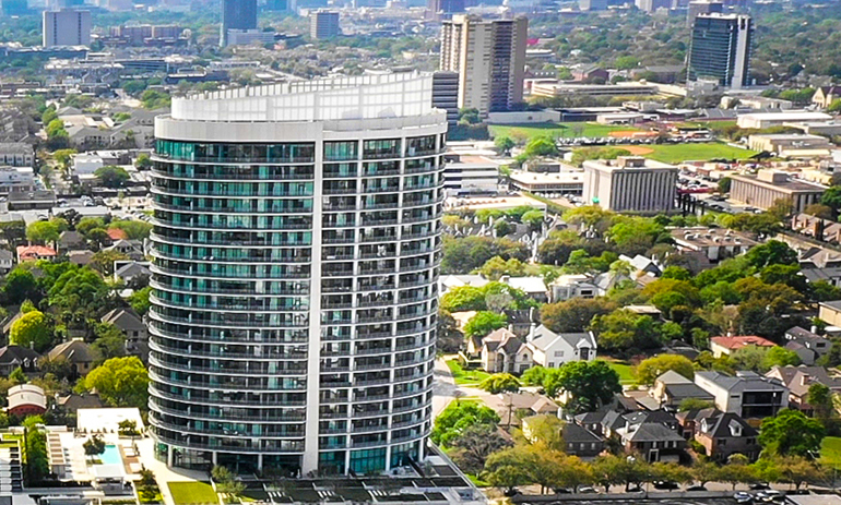 Luxury Residential Hi-Rise